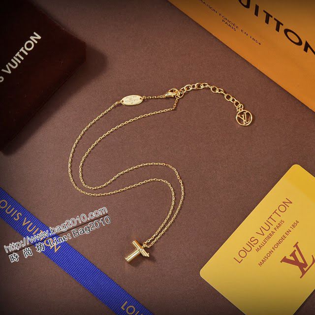Louis Vuitton新款飾品 路易威登個性字母項鏈 LV簡約金色字母鎖骨鏈  zglv2171